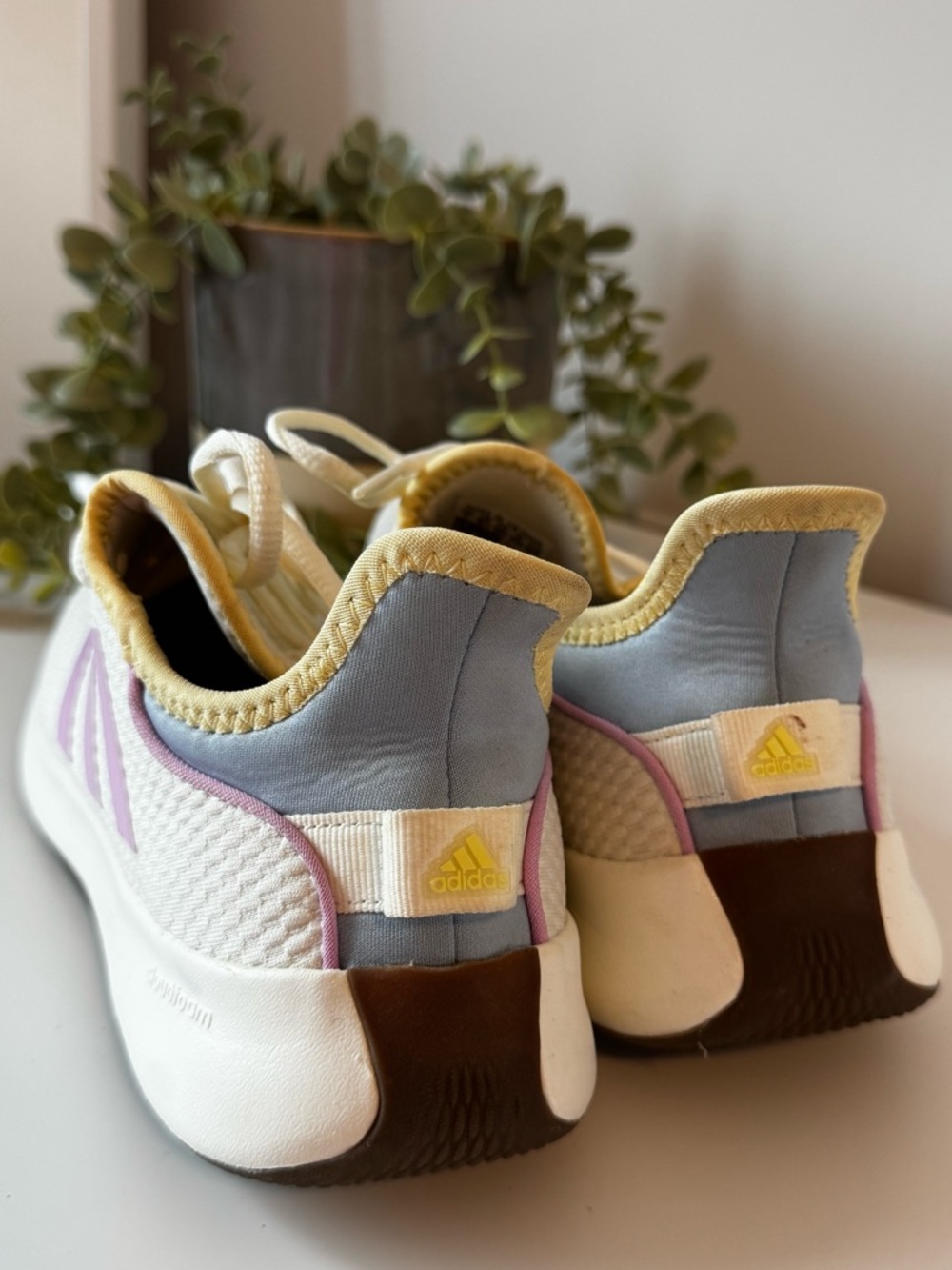 Adidas women running sneakers white pink stripe cloudfoam size 7 - Picture 3 of 6